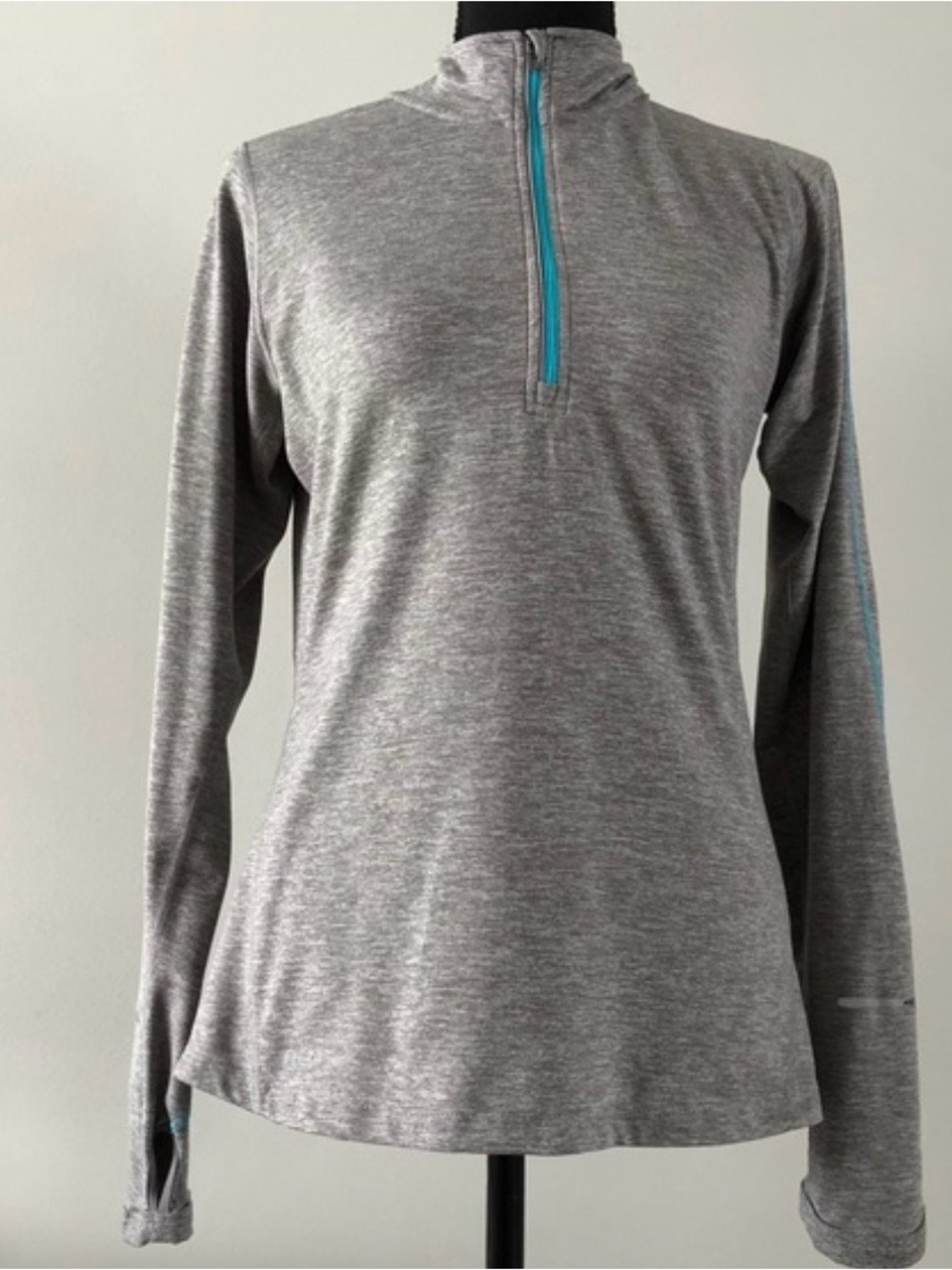 Nike Running DRI-FIT Element 1/2 Zip Gray Top Teal Trim Long Sleeve Women’s Sz M